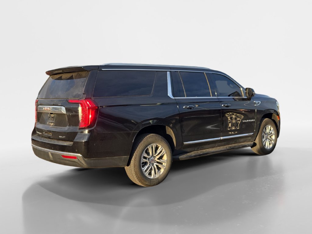 Used 2024 GMC Yukon XL SLT w/ SLT Premium Package AWD/4WD image 5