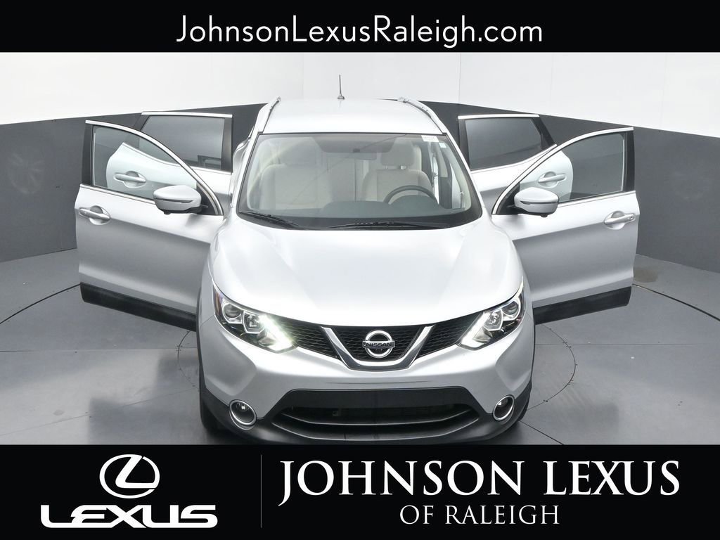 Used 2018 Nissan Rogue Sport SV w/ SV Technology Package FWD image 33