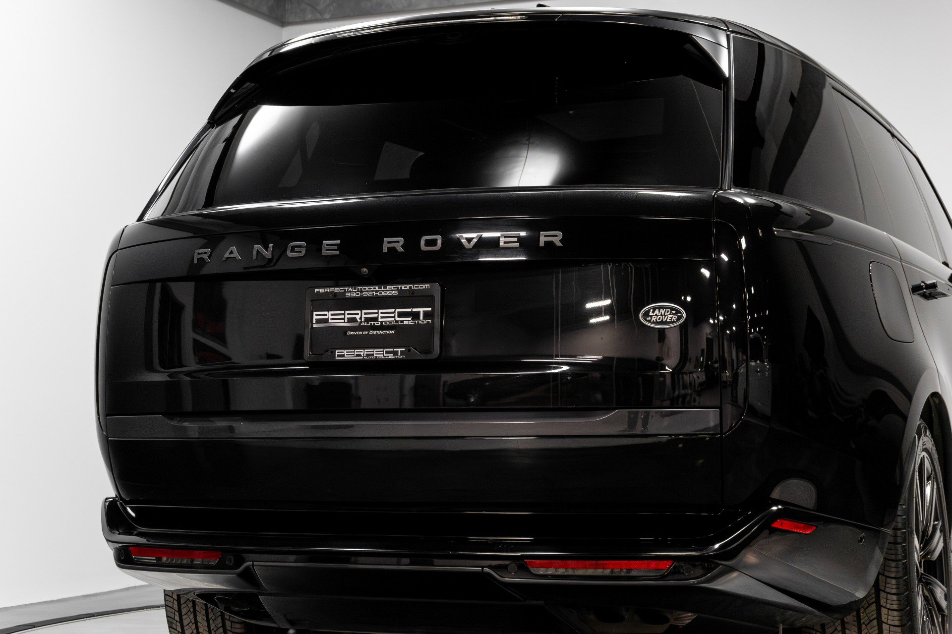 Used 2023 Land Rover Range Rover Long Wheelbase SE image 74