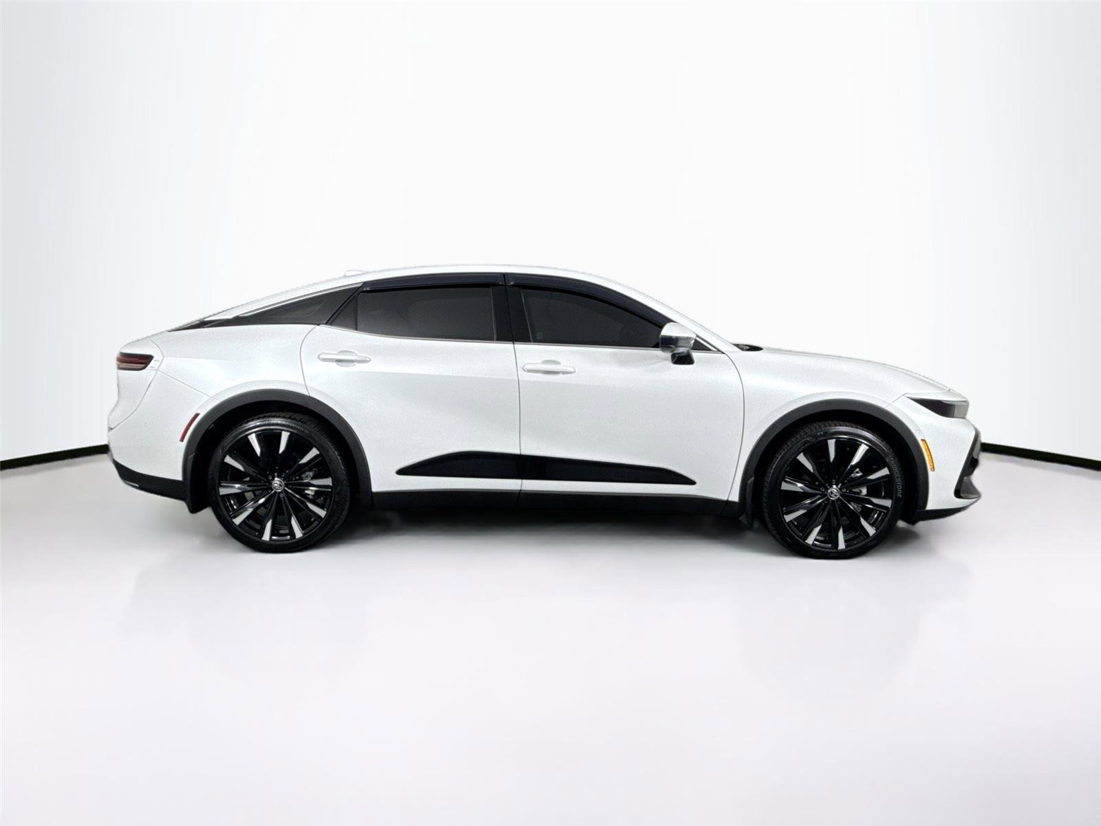 Certified 2025 Toyota Crown Platinum image 11