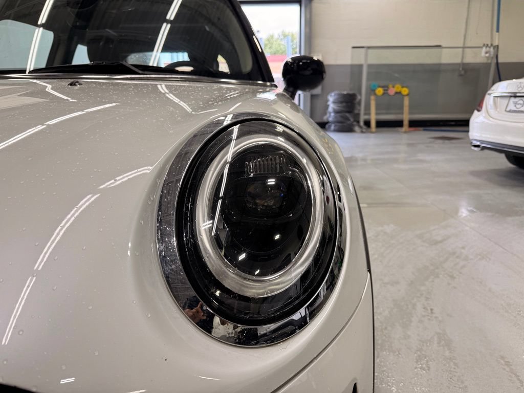 Certified 2024 MINI Cooper 2-Door Hardtop FWD image 9