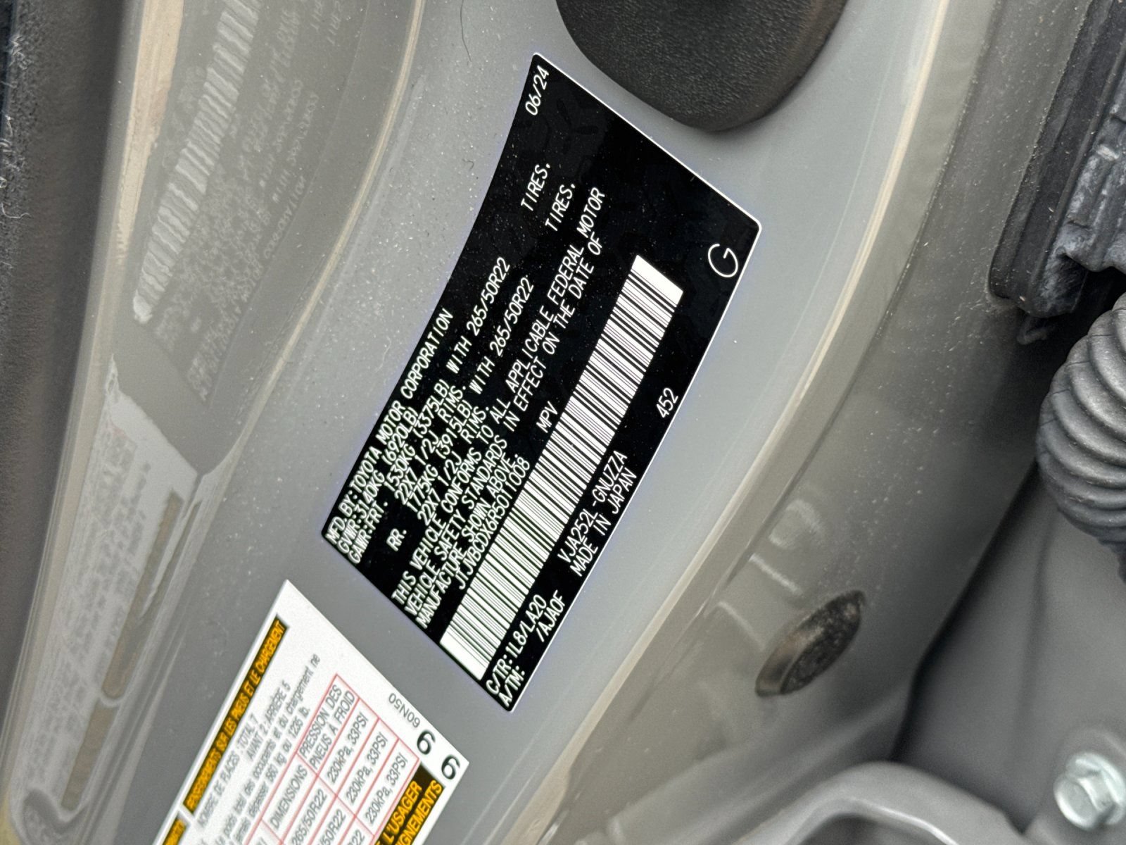 Used 2024 Lexus GX 550 w/ Accessory Package (31) AWD/4WD image 30
