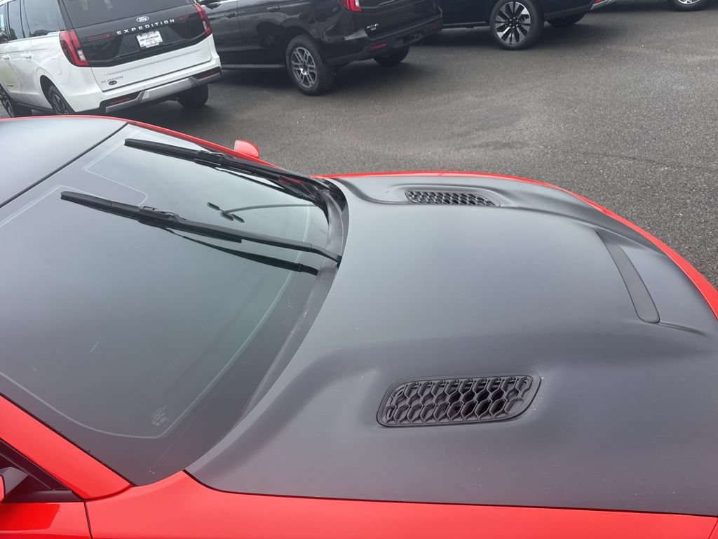 Used 2022 Dodge Charger SRT Hellcat w/ Carbon/Suede Interior Package RWD image 9