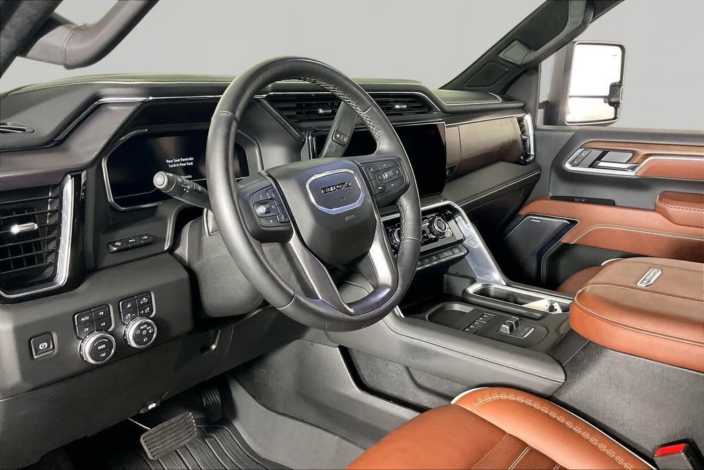 Certified 2025 GMC Sierra 2500 Denali Ultimate w/ Max Trailering Package AWD/4WD image 16