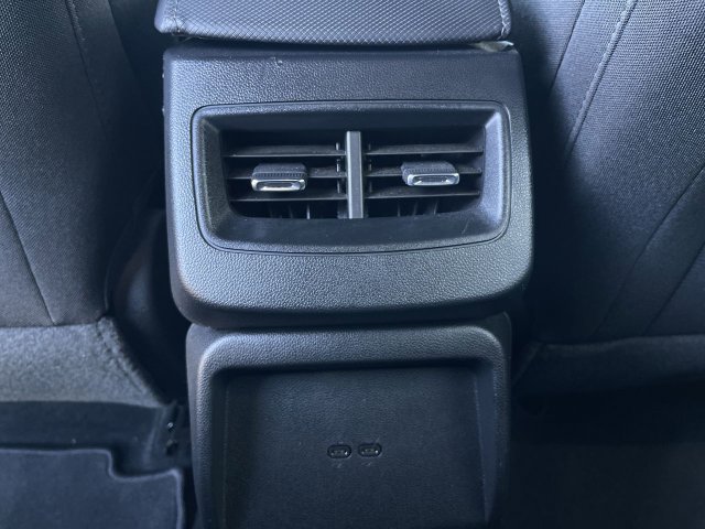 Used 2025 Chevrolet Equinox EV LT FWD image 21