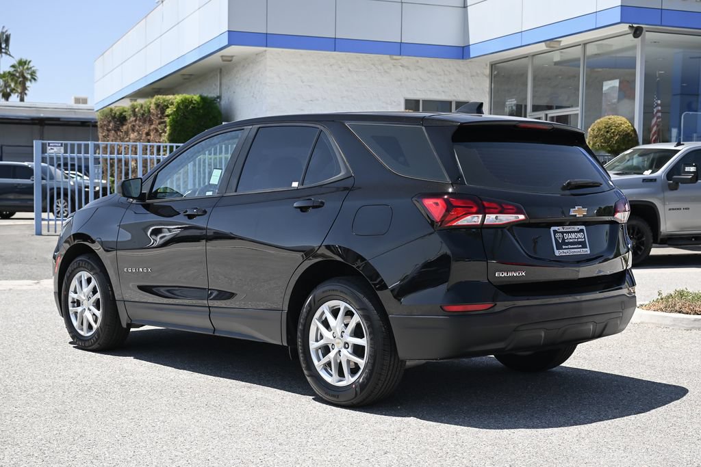 Used 2022 Chevrolet Equinox LS w/ LPO, Cargo Package FWD image 6