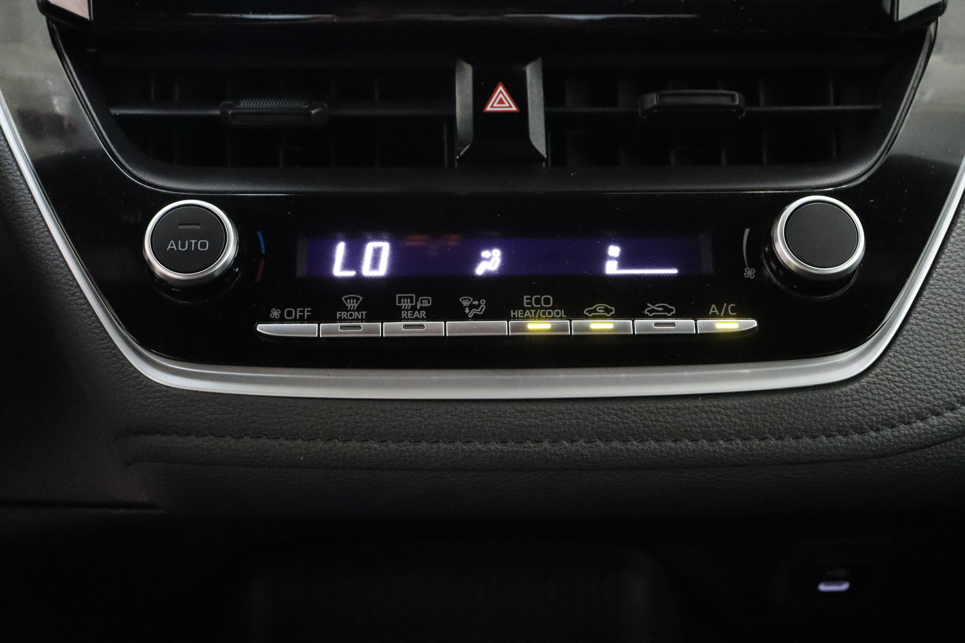 Certified 2024 Toyota Corolla SE FWD image 19