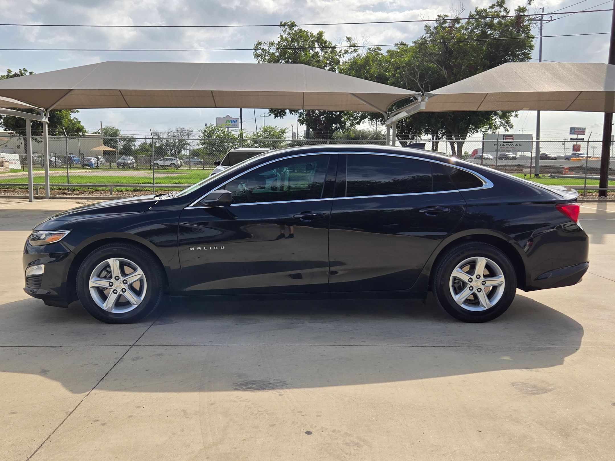 Certified 2022 Chevrolet Malibu LS w/ LPO, Convenience Package 1 FWD image 4