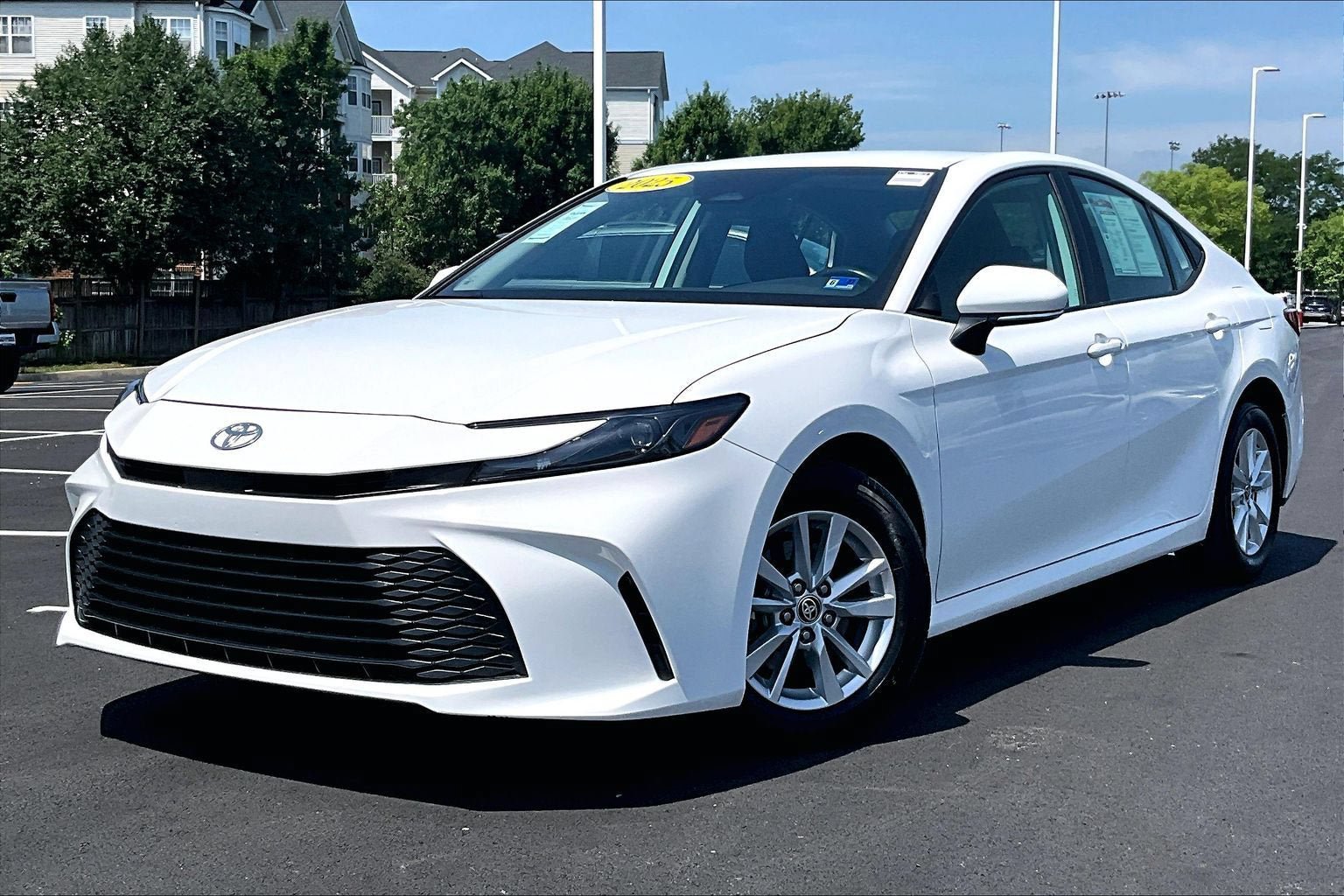 Used 2025 Toyota Camry LE w/ Convenience Package AWD/4WD image 1