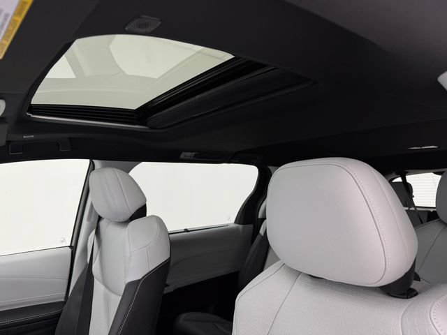 New 2026 Toyota Sienna XSE FWD image 26