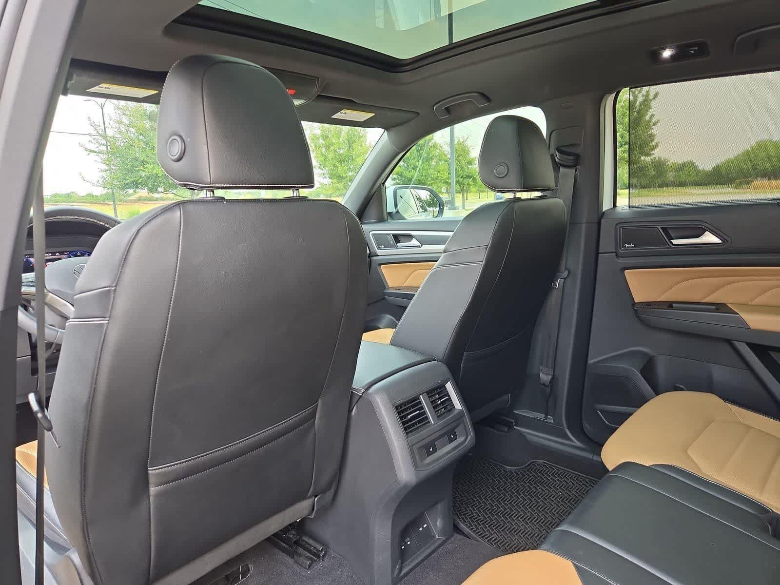 Used 2021 Volkswagen Atlas Cross Sport SEL Premium AWD/4WD image 16