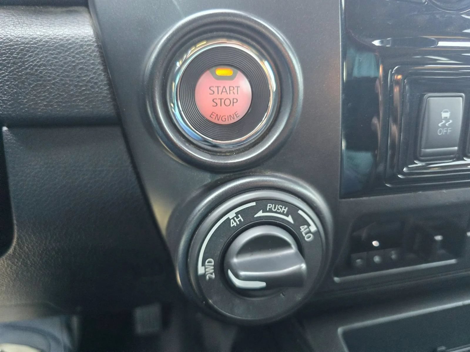 Used 2020 Nissan Titan PRO-4X AWD/4WD image 18