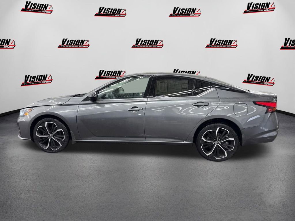 Used 2023 Nissan Altima 2.5 SR image 8