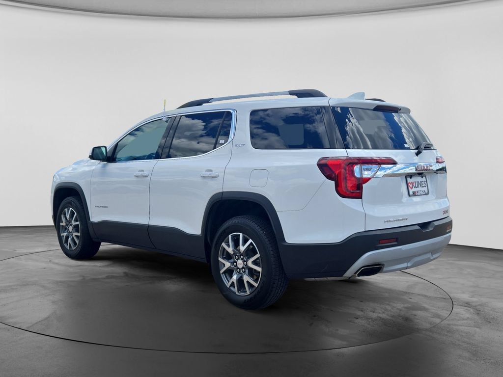 Used 2023 GMC Acadia SLT FWD image 8