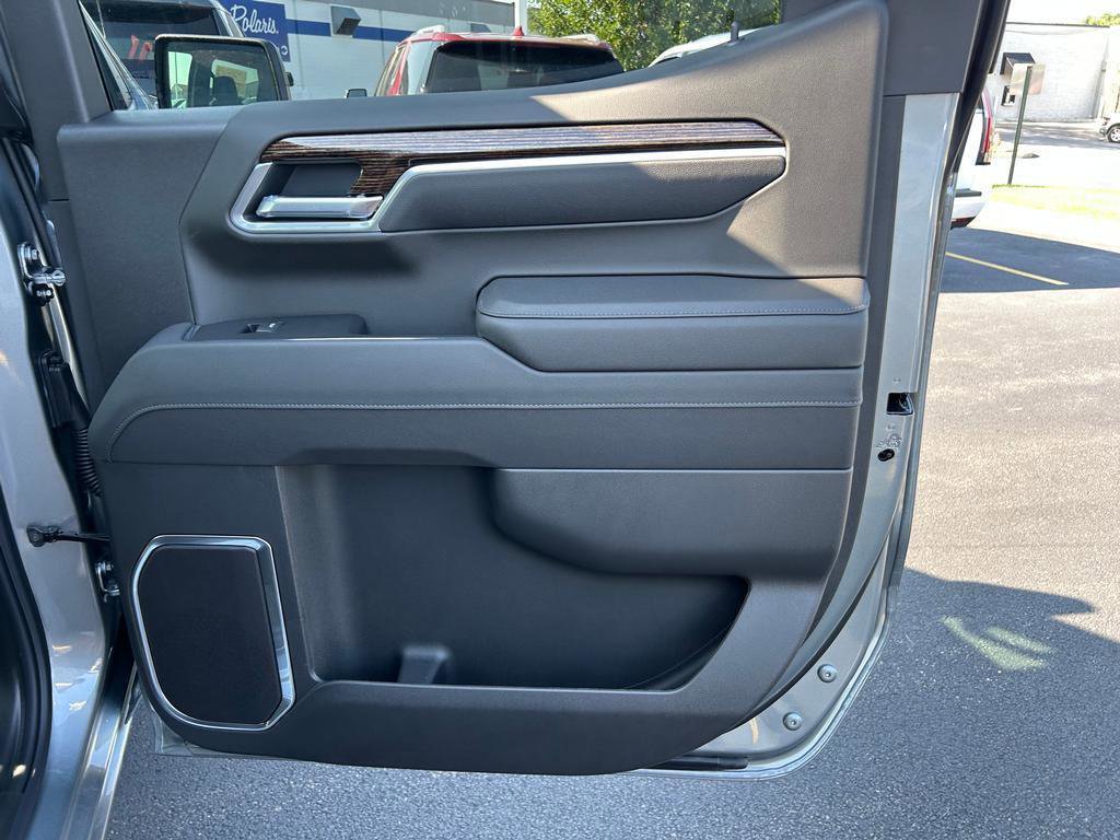 New 2026 GMC Sierra 1500 Elevation image 16