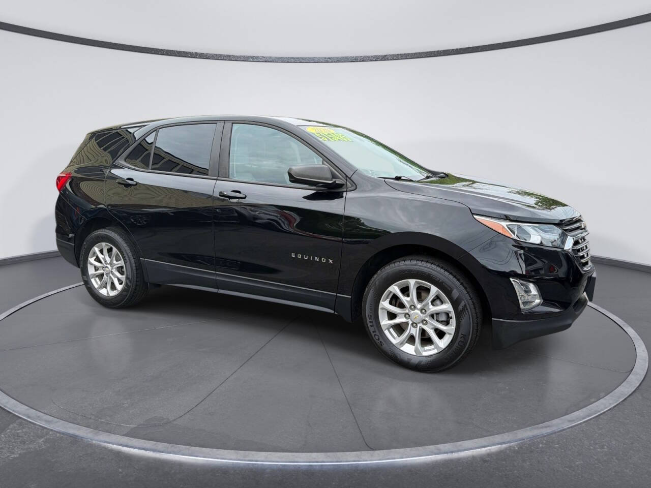 Used 2020 Chevrolet Equinox LS w/ LPO, Cargo Package AWD/4WD image 5