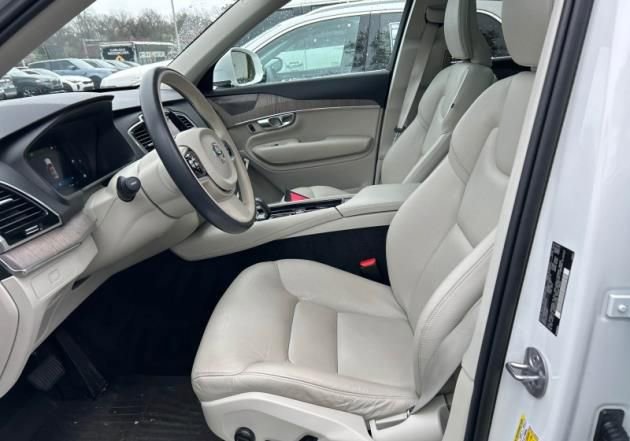 Used 2023 Volvo XC90 B6 Plus w/ Protection Package Premier image 5