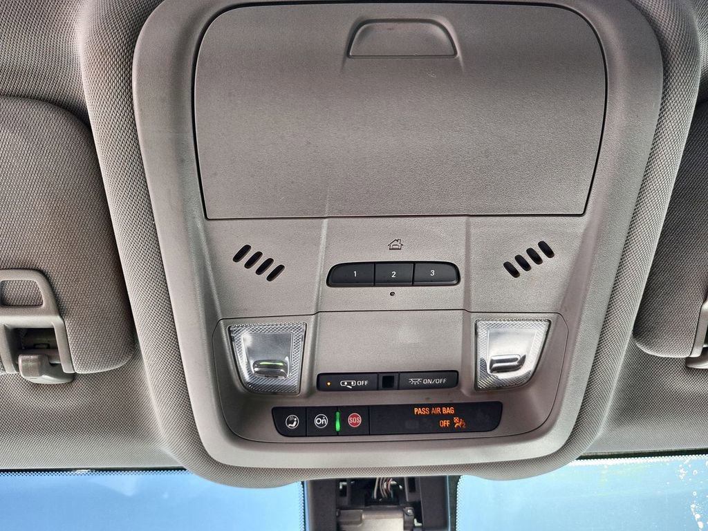 Used 2021 GMC Terrain SLT image 21