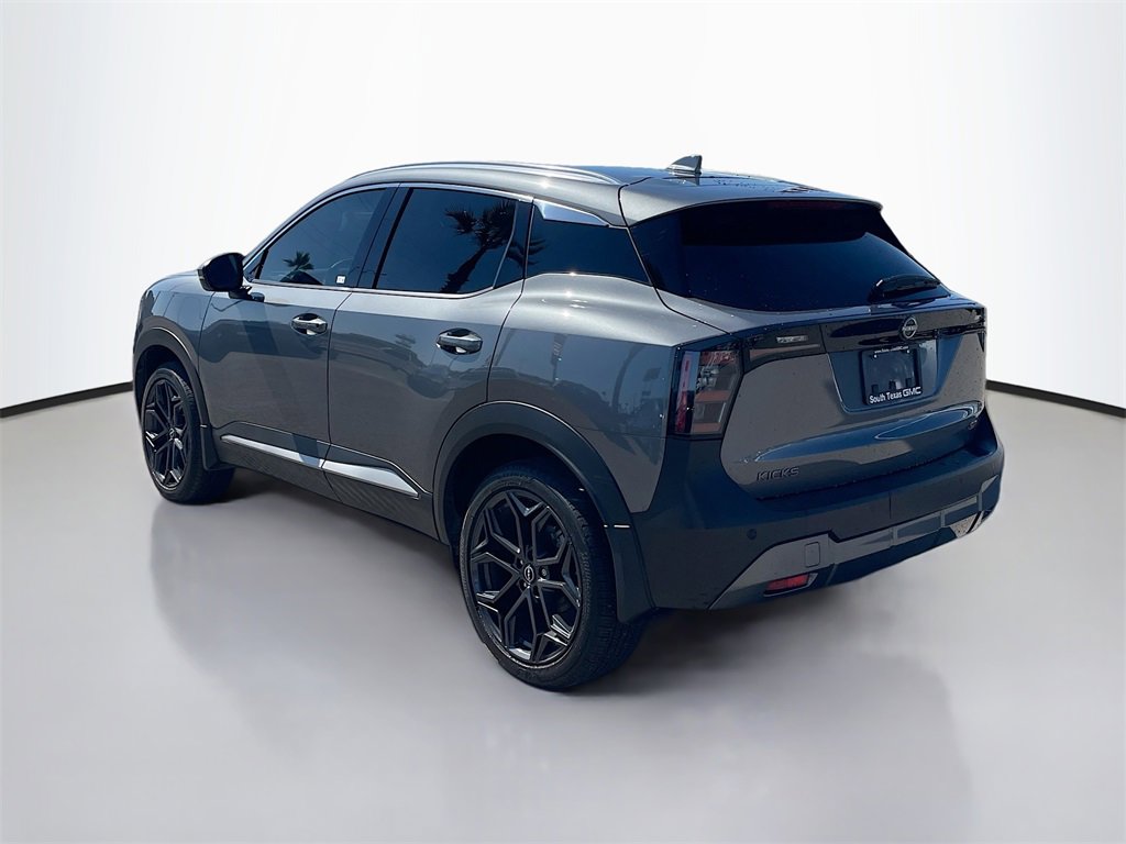 Used 2025 Nissan Kicks SR image 5