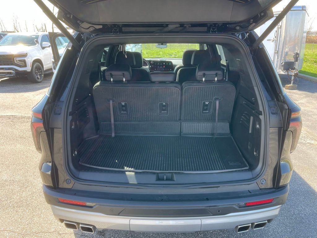 Used 2025 Chevrolet Traverse Z71 w/ Enhanced Driving Package image 29