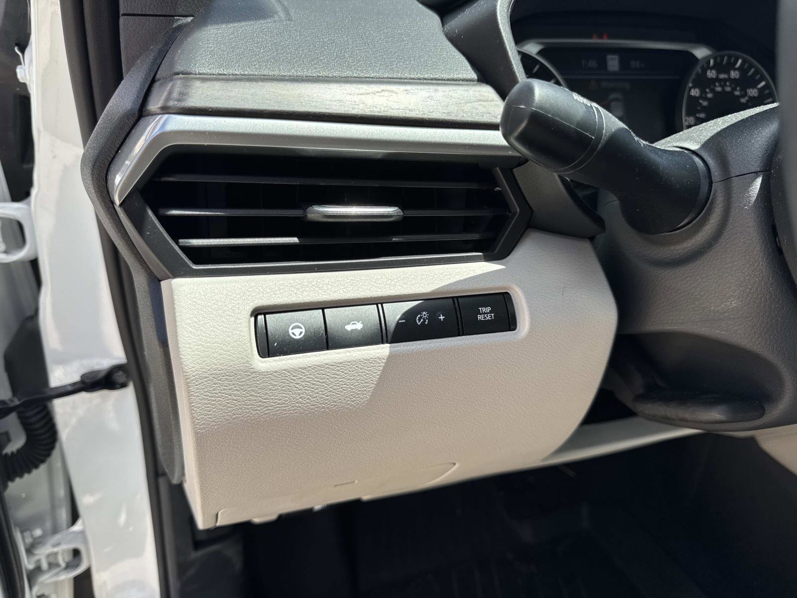 Used 2024 Nissan Altima 2.5 SV w/ SV Premium Package image 21