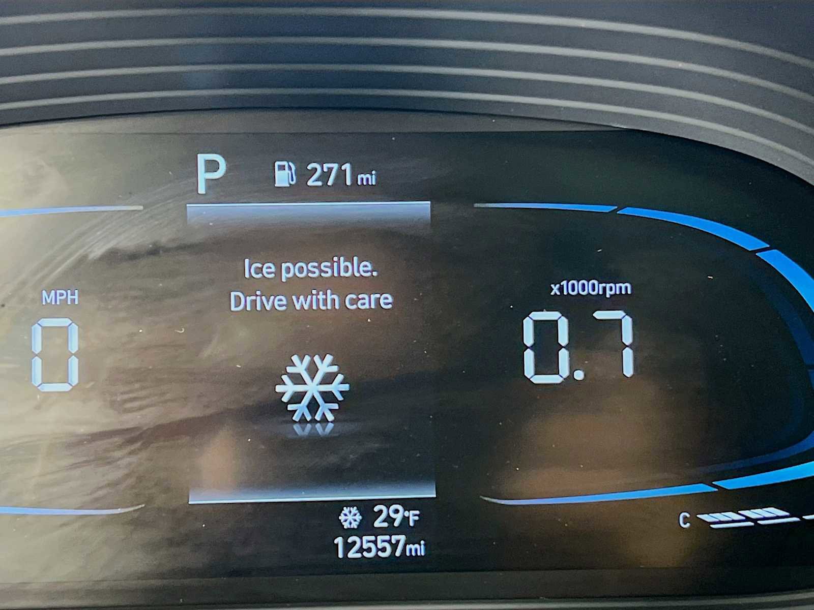 Certified 2025 Hyundai Venue SEL image 12