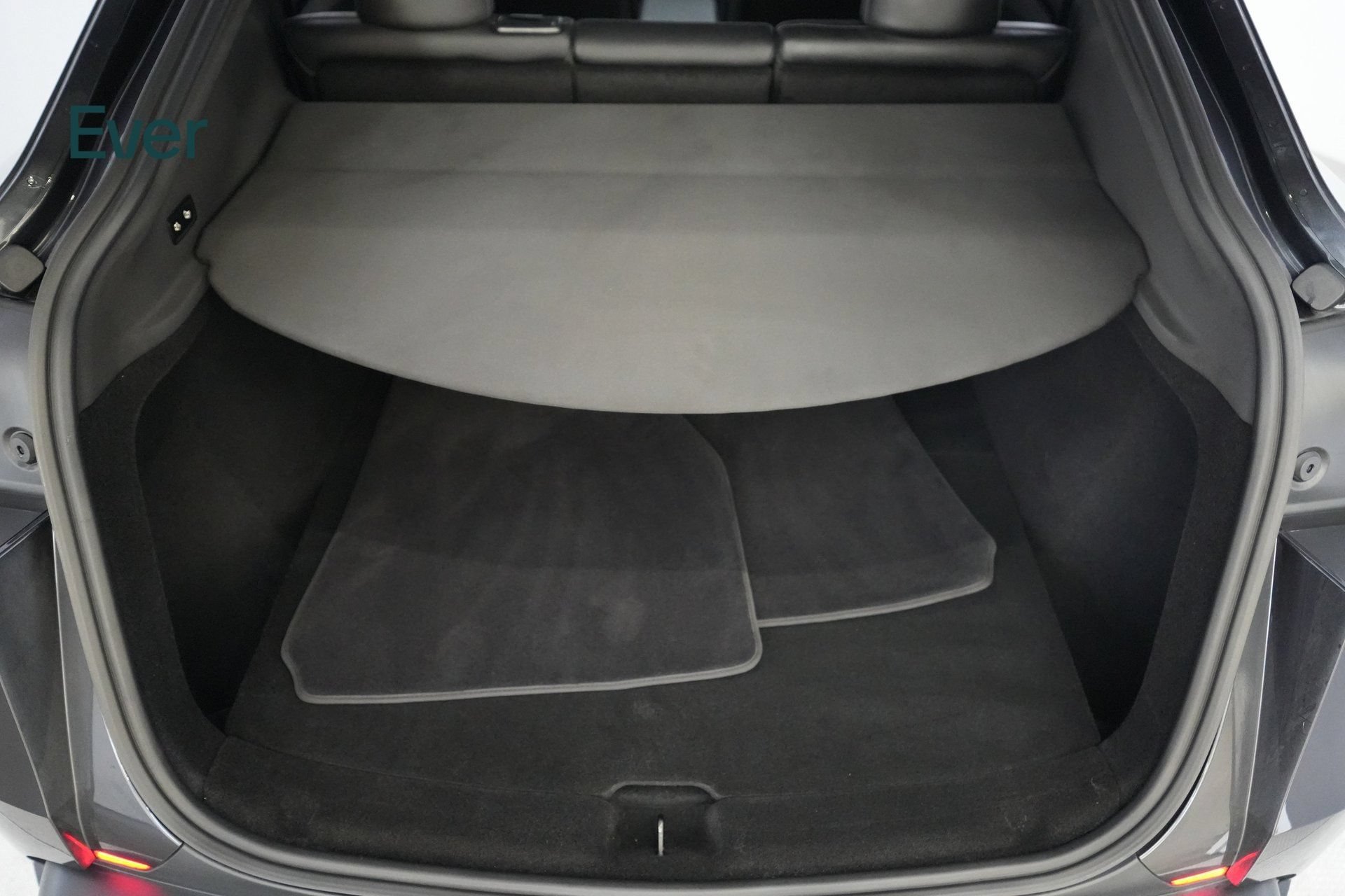 Used 2026 Tesla Model Y Long Range RWD image 23
