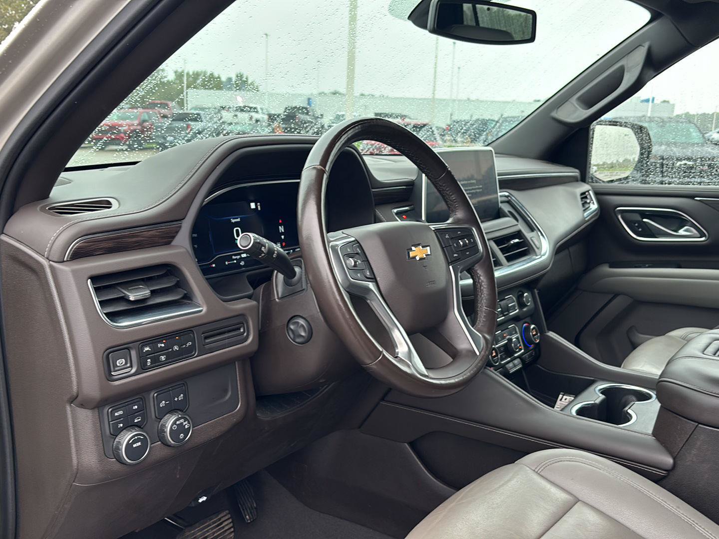 Used 2022 Chevrolet Tahoe LT w/ LT Signature Plus Package AWD/4WD image 18