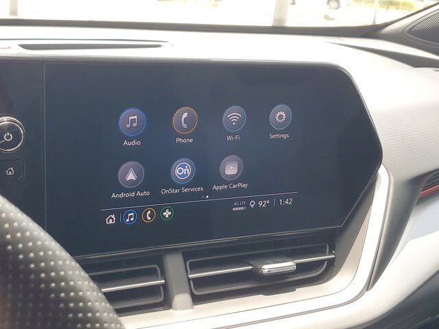Used 2024 Chevrolet Trax RS FWD image 24