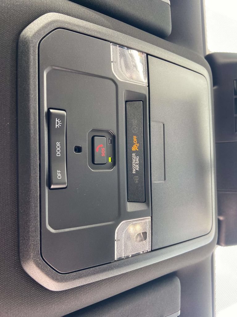 Used 2025 Toyota Tacoma SR5 AWD/4WD image 28