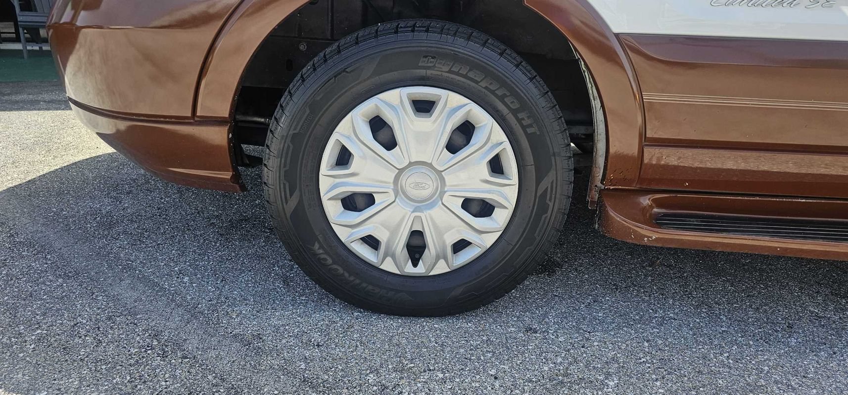 Used 2016 Ford Transit 150 XLT RWD image 11
