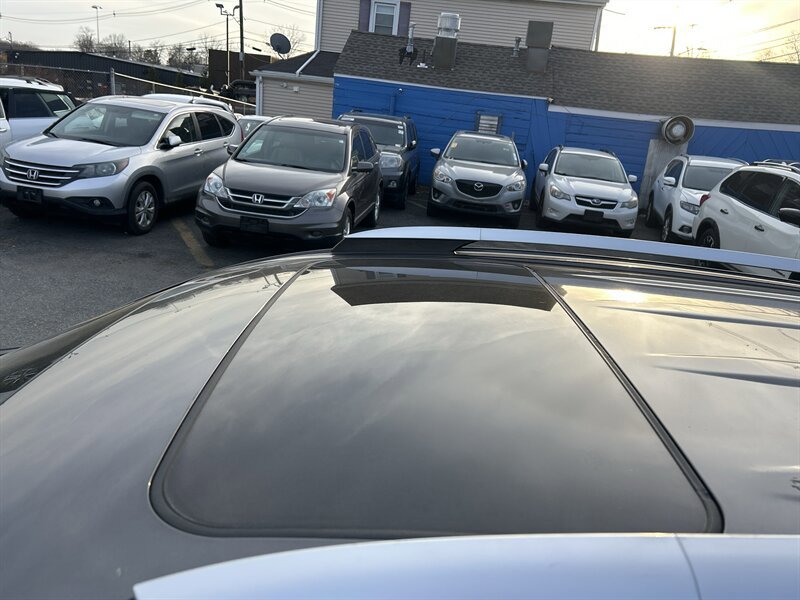 Used 2016 Toyota RAV4 XLE AWD/4WD image 8
