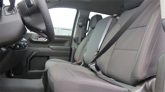 New 2024 Chevrolet Silverado 1500 Custom Trail Boss w/ LPO, Dark Essentials Package image 19