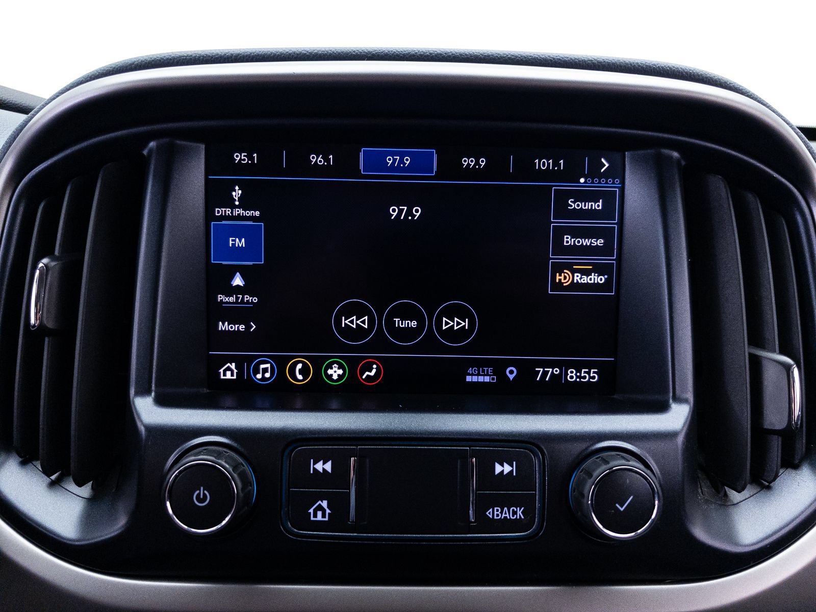 Used 2020 Chevrolet Colorado Z71 AWD/4WD image 26