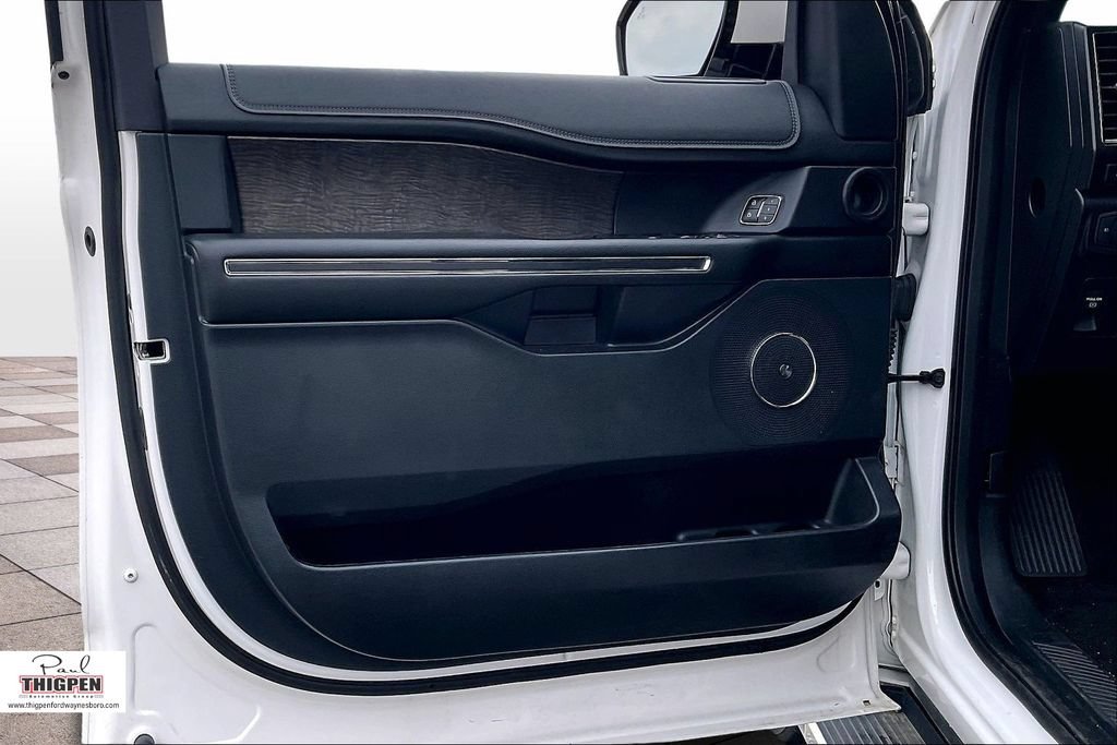 Used 2019 Ford Expedition Limited w/ Equipment Group 302A AWD/4WD image 22