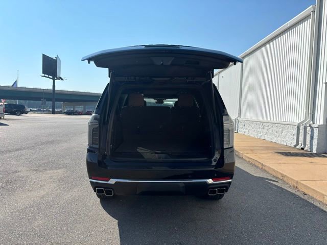 New 2026 Chevrolet Suburban High Country w/ Sun And Tow Package image 9