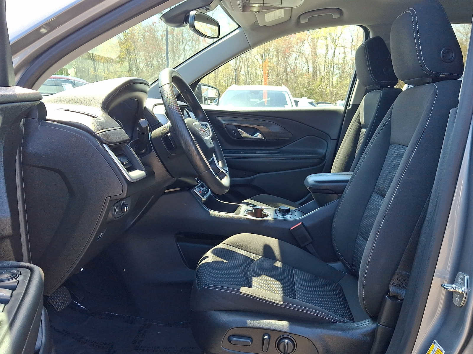 Used 2023 GMC Terrain SLE w/ Driver Convenience Package FWD image 15