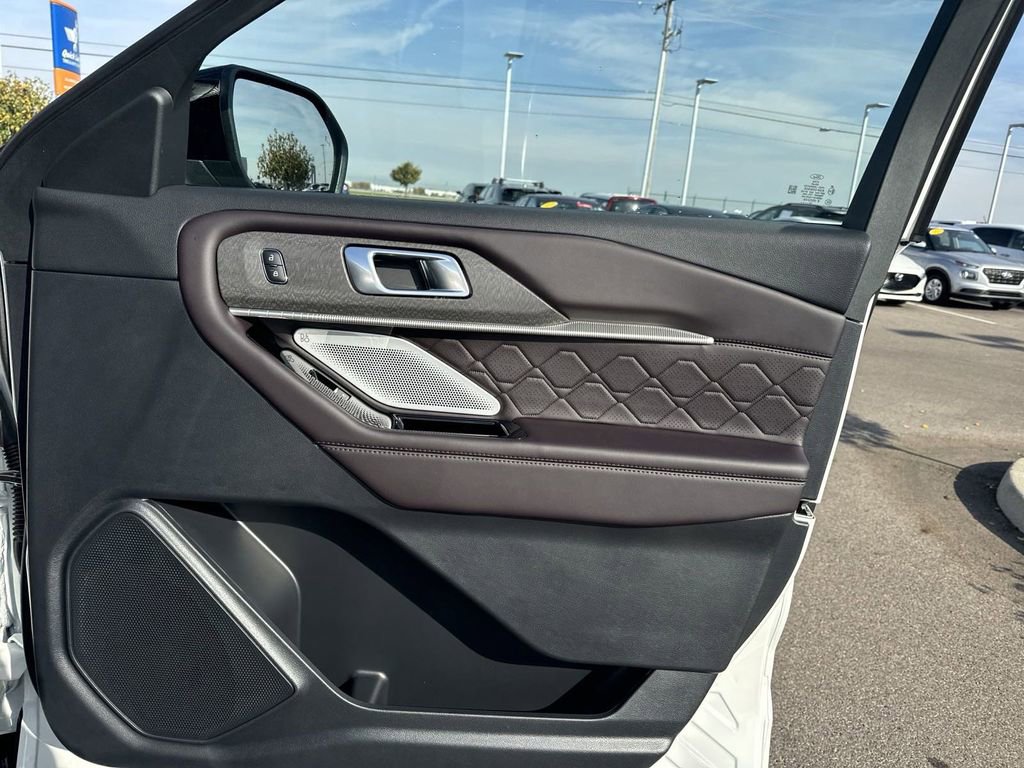 New 2025 Ford Explorer Platinum w/ LUX Leather Package image 12