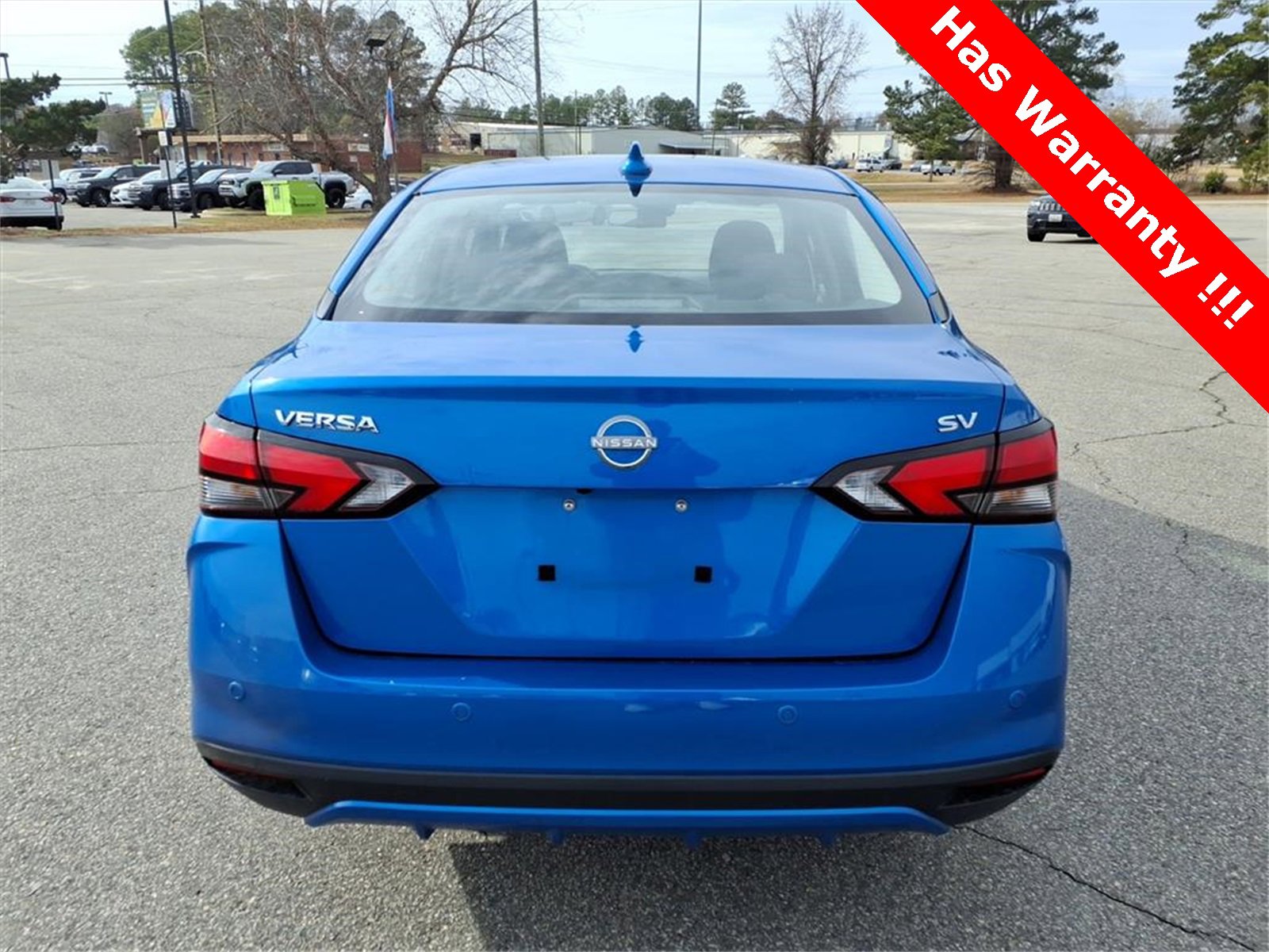 Used 2023 Nissan Versa SV image 4