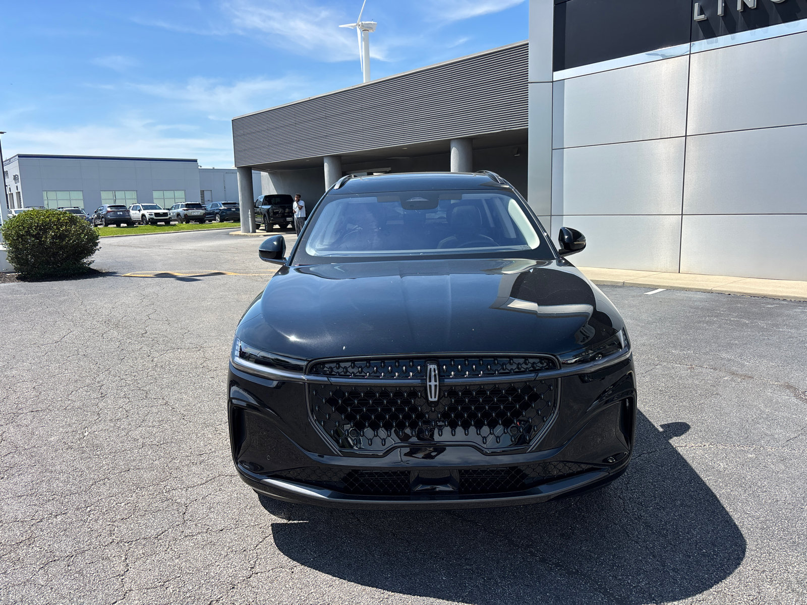 New 2026 Lincoln Nautilus Reserve w/ Jet Appearance Package AWD/4WD image 2