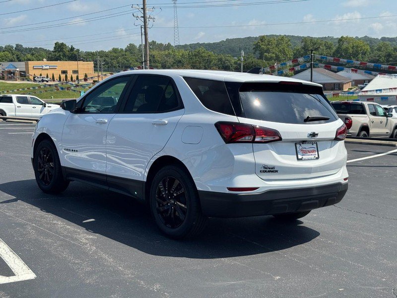 Used 2024 Chevrolet Equinox LS w/ LS Convenience Package FWD image 6