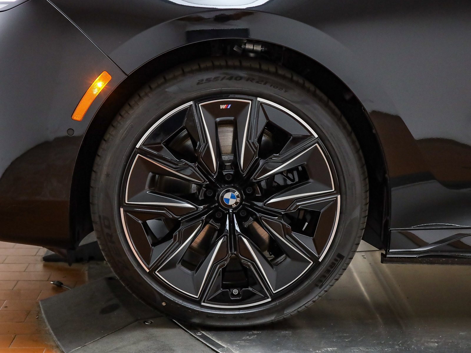 New 2026 BMW i7 eDrive50 w/ M Sport Package image 12