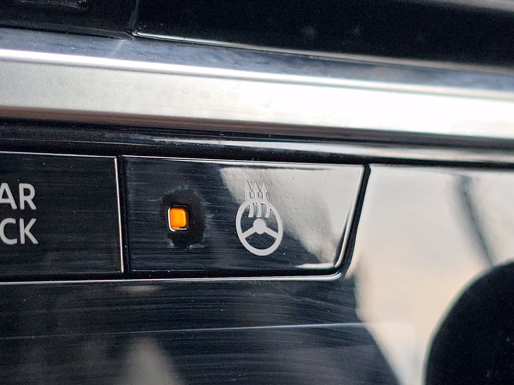 Used 2023 Nissan Pathfinder Platinum AWD/4WD image 18
