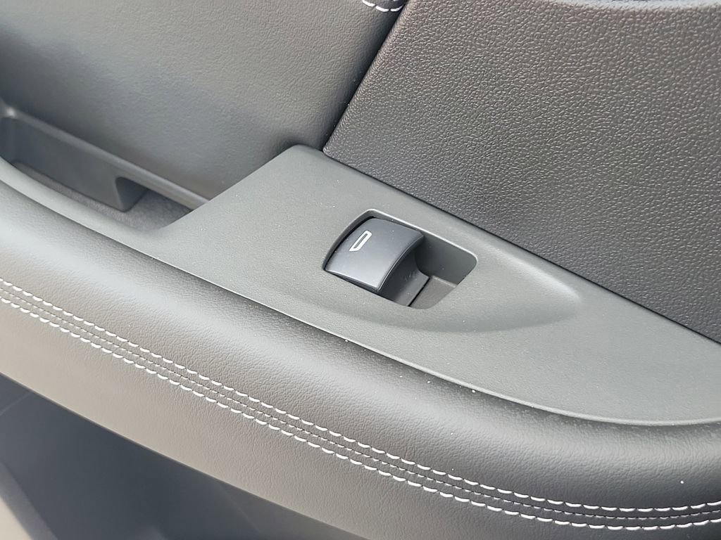 Used 2023 Buick Envision Preferred w/ Sport Touring Package image 26