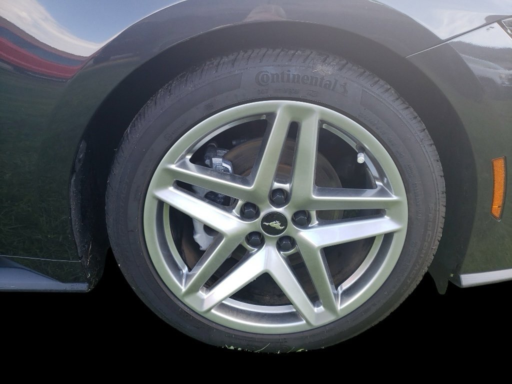 Used 2024 Ford Mustang Coupe image 5