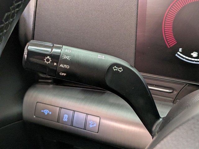 Used 2024 Hyundai Kona SEL AWD/4WD image 15