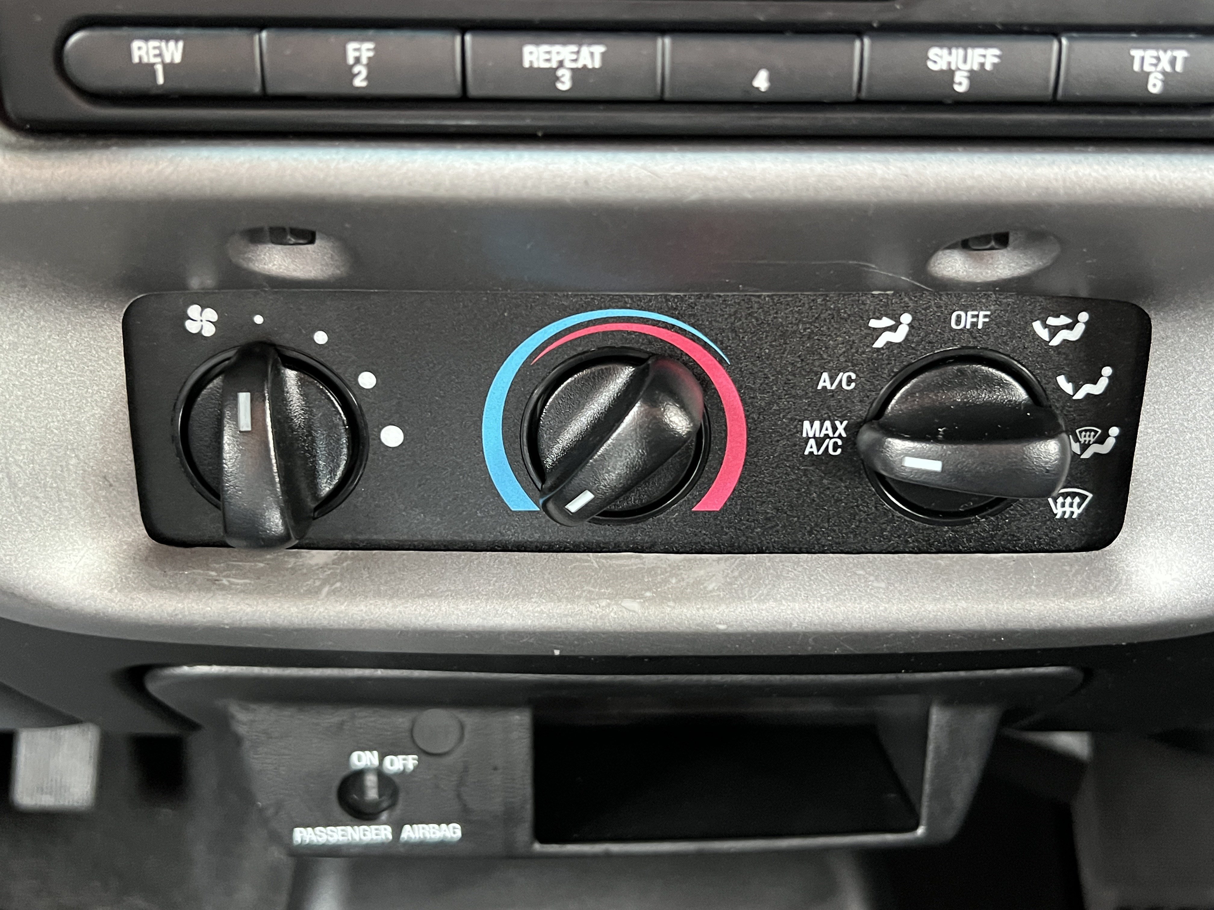 Used 2004 Ford Ranger XLT AWD/4WD image 25