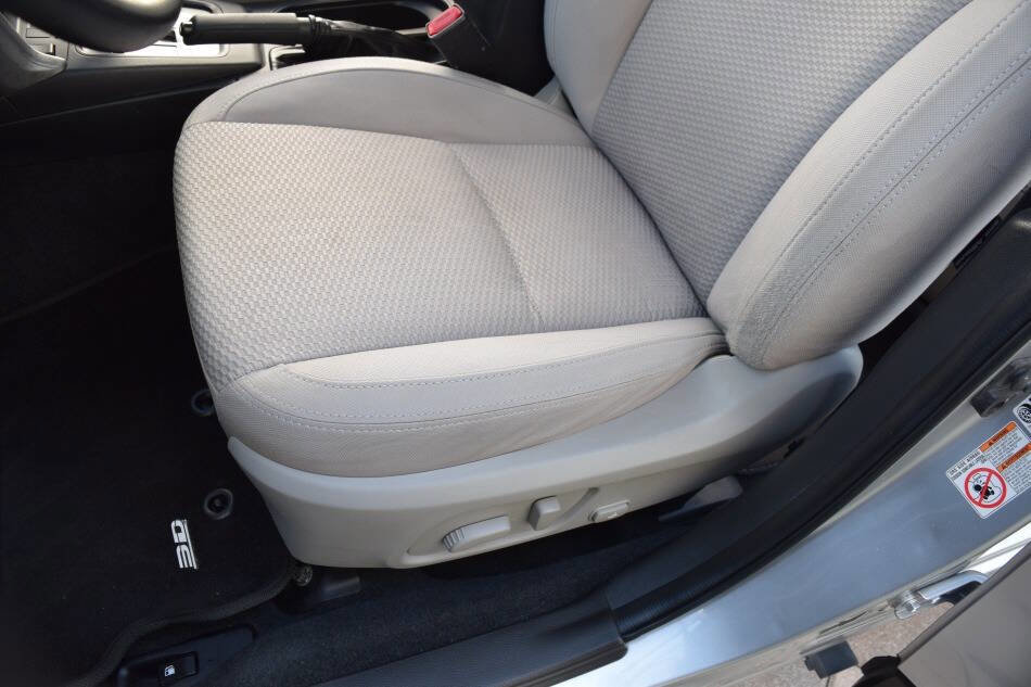 Used 2015 Subaru Forester 2.5i Premium w/ All-Weather Package AWD/4WD image 37