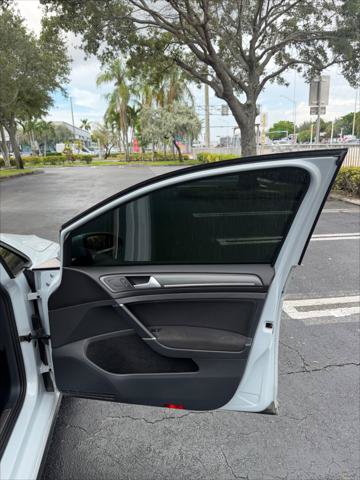 Used 2018 Volkswagen GTI SE FWD image 22