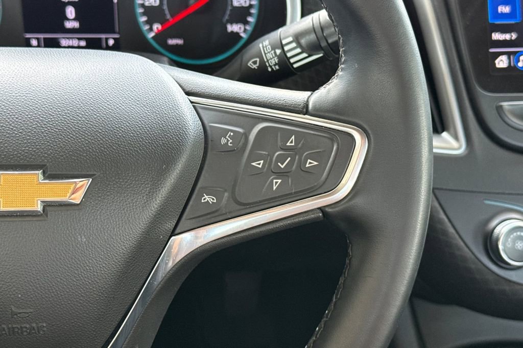 Used 2025 Chevrolet Malibu RS FWD image 34